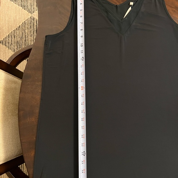 Like New Soft Surroundings Black V Neck Tank Top. Sz Large. Worn only once. - Picture 5 of 8
